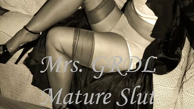 Concerned student bangs a submissive bombe sexuel porn classmate in a dorm room