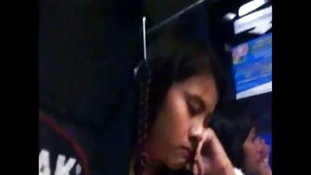 Burning long-haired films sexuels gratuits brunette invited the guy for a glass of red wine