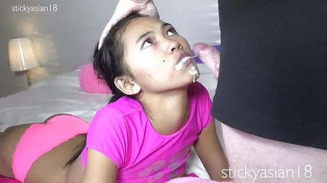 The Latina did not understand what this guy was saying to xxx homo sexuelle her because they spoke different languages ​​and both were sad, and then the dude found a way out and knelt down in front of her to move her panties to the side and then fuck her hot to prove his feelings to her