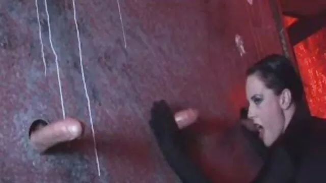 Porn model forced her boss robot sexuelle porn to fuck her hard in the office