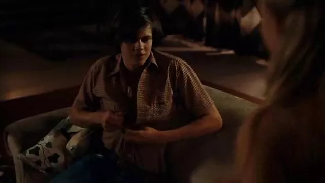 Asian liberte sexuelle porn MILF in red latex gives an intense footjob to aggressor