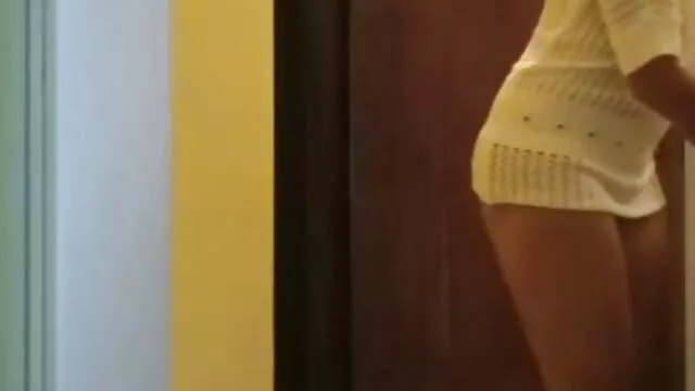 A divorced woman with big tits came to rest at her school friend and noticed a couple of times how he jerks off seeing her in the bathroom and she decides to stop it and prono sexelle calls him to have sex in the kitchen, but the chick doesn't know what this sex threatens her ass