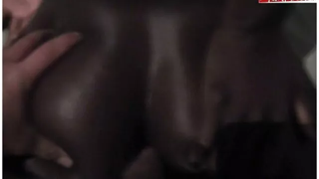 A mature mother knows how to distract a prono sexuel guy from a game console by making a deep blowjob caressing the penis with her lips and tongue swallowing to the throat