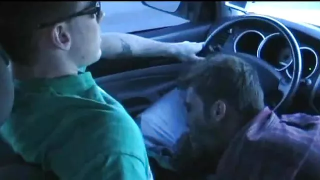 Two busty porn stars did not share the clothes at the sale and tore porno robot sexuel it in half and the seller had to intervene, he offered the bitches to compete who would fuck him better and the chicks agreed