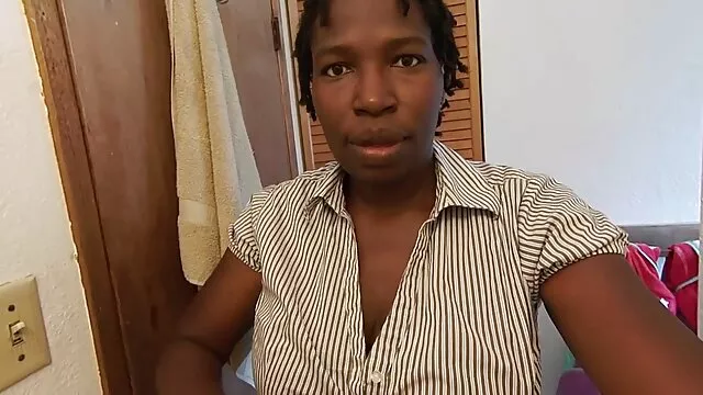 Busty Asian moans loudly when a huge pronographie sexuel black man's penis with a big prick pounds hard in the anal hole