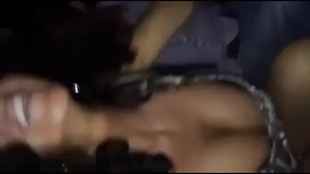 Young girl films sexuel gratuit with tied hands forced to suck humiliatingly