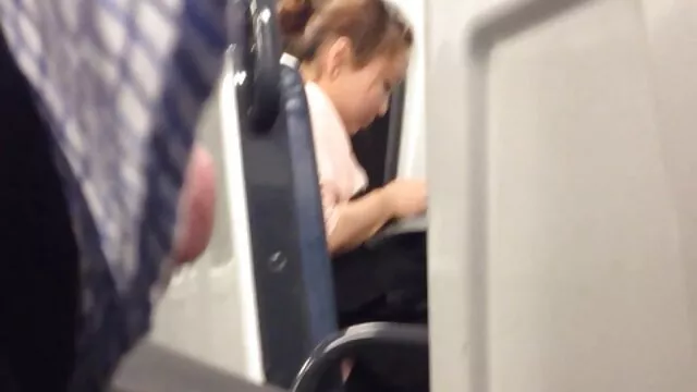 Having taken the bathroom, the busty chick splashed in the foam and caressed her huge tits and taking out the vibrator, the bitch caressed her insatiable pussy porno avec poupée gonflable and then showed how her tits are sprayed with milk