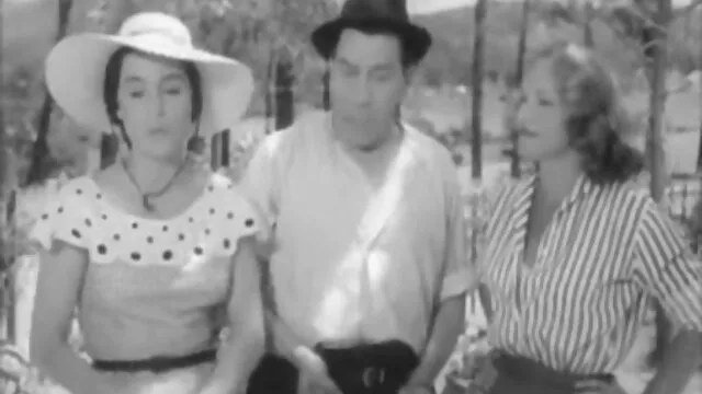 Mature wife with a blindfold omo sexuel porno does not know what guy her husband sent her for a hot fuck