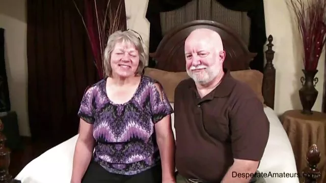 Suce bombe sexuelle porn de façon désintéressée et a été à juste titre fini