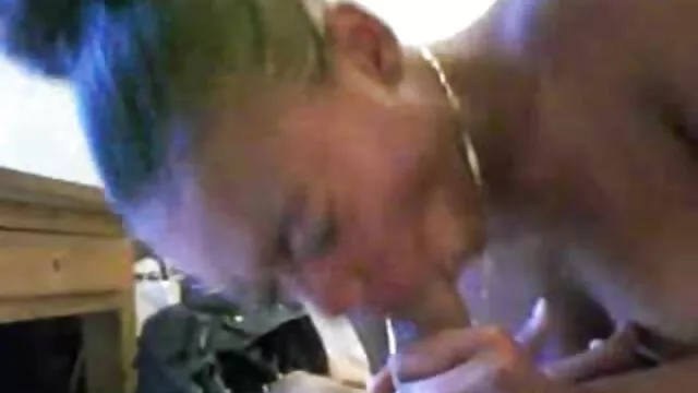 Self-willed woman got an orgasm from a sex machine and robot sexuelle porn a vibrator in the hallway