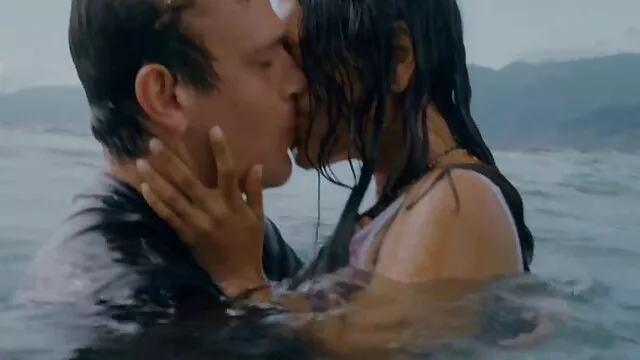 Silicone MILF Jerks Off omo sexuel porno Bastard Between Huge Tits